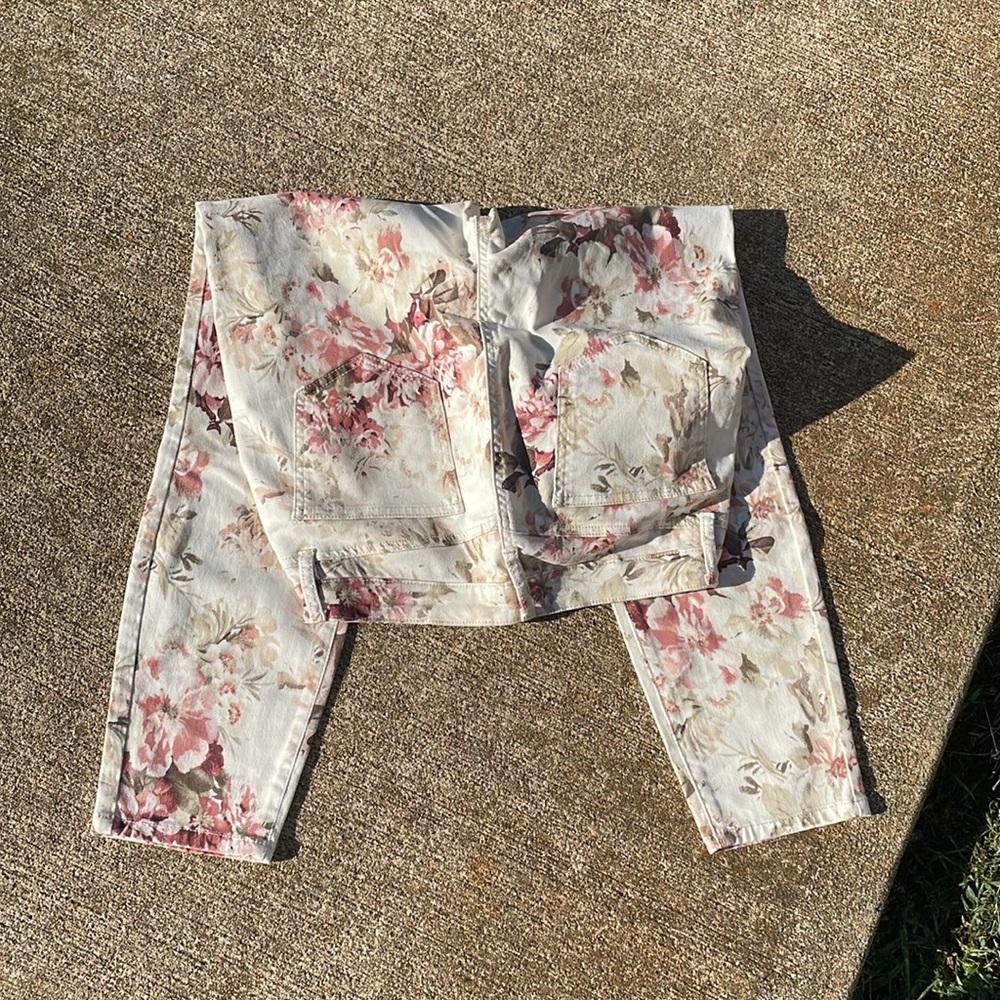 52% cotton Buffalo David Bitton floral Havana jeans